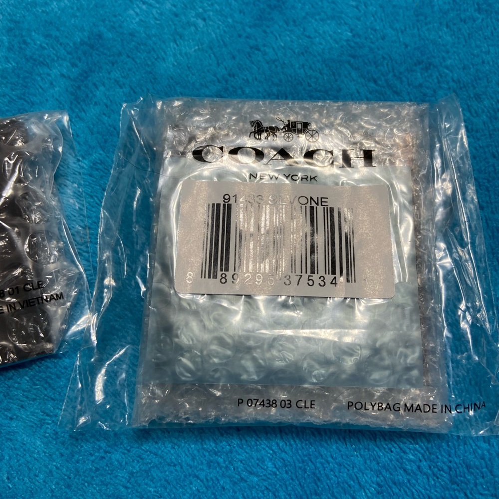 Coach brand new jewelry set. Necklace, earring and bracelet set. - Picture 4 of 11